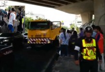 วัยรุ่นดวงถึงฆาต รถจักรยานยนต์เสียหลักลงล้มลง รถน้ำ กทม. ตามหลังมาทับดับ