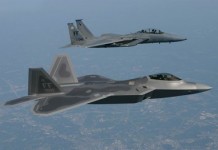 สหรัฐฯ จอดเครื่องบินเอฟ-22 ที่ลิทัวเนีย ข่มขวัญรัสเซีย