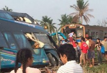 ความคืบหน้ารถไฟชนรถทัวร์ รอผลเลือดคนขับรถไฟ สอบปากคำเพิ่ม เปิดใช้งานไม้กั้นแล้ว