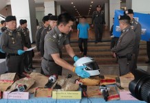 รอง ผบ.ตร. แถลงข่าว รวบ 3 ต้องสงสัย“คาร์บอม” กลางเมืองยะลา