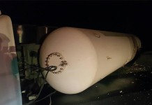 รถ18 ล้อบรรทุกแก๊ส เสียหลักพลิกคว่ำขวางถนนพหลโยธินขาขึ้น