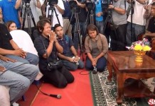 ครอบครัวทหารทั้ง 7 นาย ขอขมาศพพลทหาร