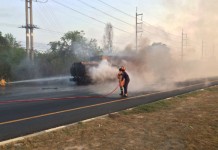 รถบรรทุกน้ำมัน พุ่งชนรถพ่วงบรรทุกเหล็ก ไฟลุกท่วม ที่ฉะเชิงเทรา