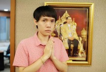 เปิดตัวคนจีนหัวใจไทย”ลี่ลี่”แต่งเนื้อร้องเพลง”สรรเสริญพระบารมี”ฉบับภาษาจีน ถวายอาลัย”ในหลวง” (ชม-ฟังคลิป)