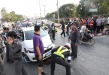 “โคราช”ป่วน!..โจ๋เมายากร่าง ชักปืนโชว์ ซิ่งผ่ากลางเมืองหนี ตร.ไล่ล่า ต้องใช้รถชนสกัด