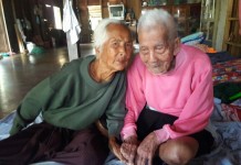 คู่ชื่นหวานรัก“ตา-ยาย”อายุ 100 ปี ชีวิตคู่สองตา-ยาย ยังหวานชื่นในวันแห่งความรัก อยู่กันมา 6 รัชกาล รักไม่เคยเปลี่ยนแปลง
