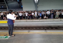 “ชีวิตชาวกรุง”!? สาวตกราง!! แอร์พอร์ตลิงค์….