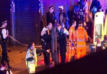 “ไม่น้อยหน้า” รถตู้พุ่งชนปชช.!!สัญจรทางเท้าในลอนดอน…